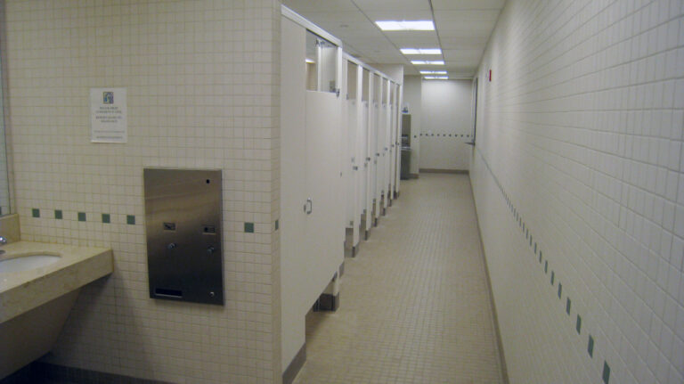 Floor Mounted Overhead Braced, Solid Plastic HDPE Toilet Partitions