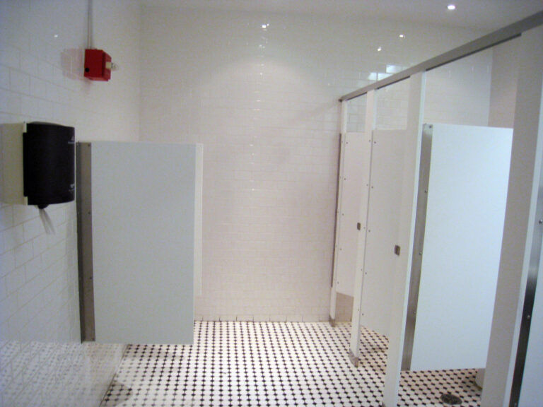 Floor Mounted Overhead Braced, Solid Plastic HDPE Toilet Partitions