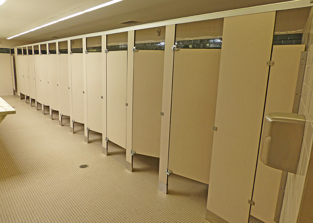 Farmingdale-High-School partitions project by Mavi NY
