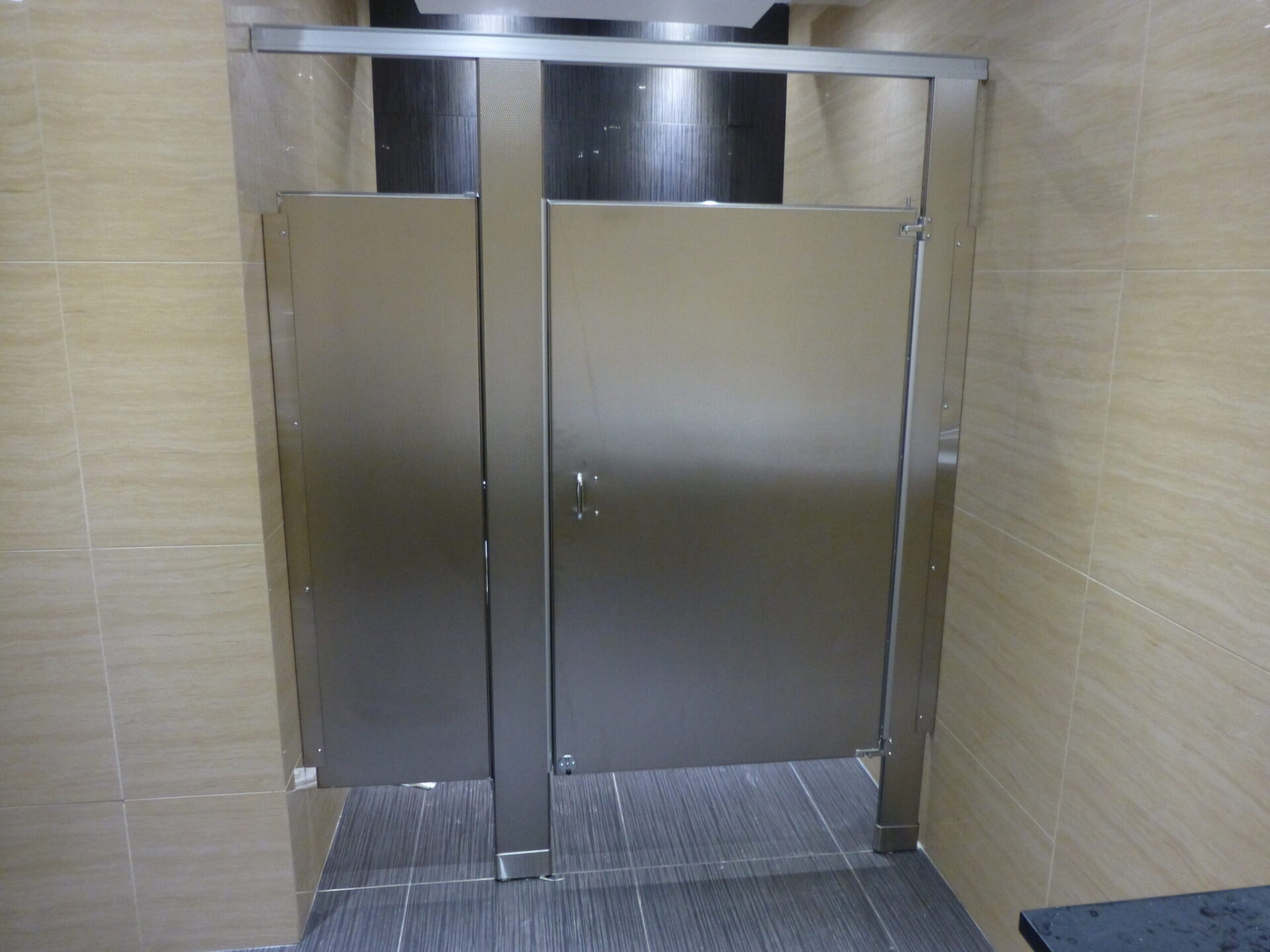 Stainless Steel Toilet Partitions Overhead Braced – 1 stall between walls Non ADA - Image 2