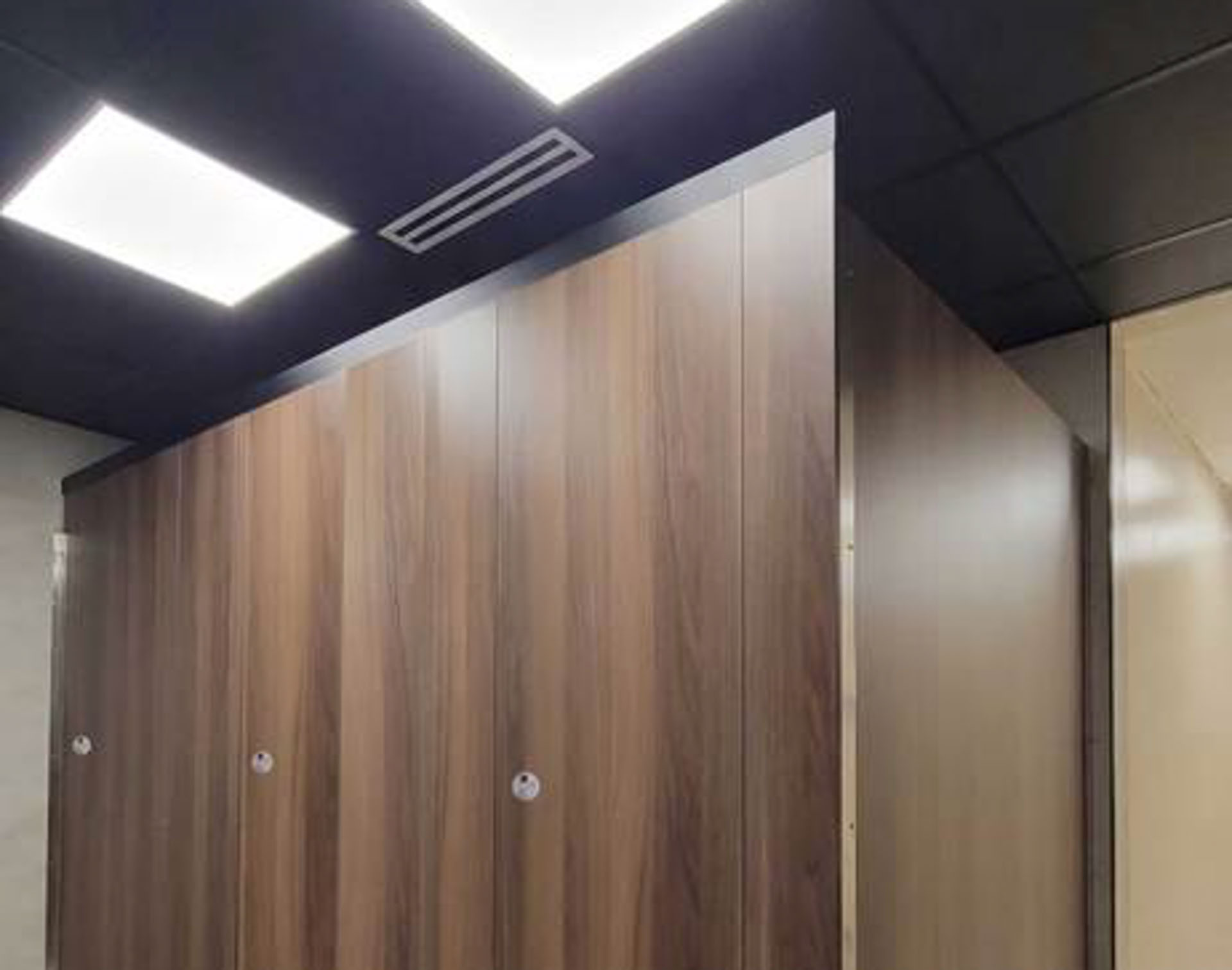 custom made partition mockup