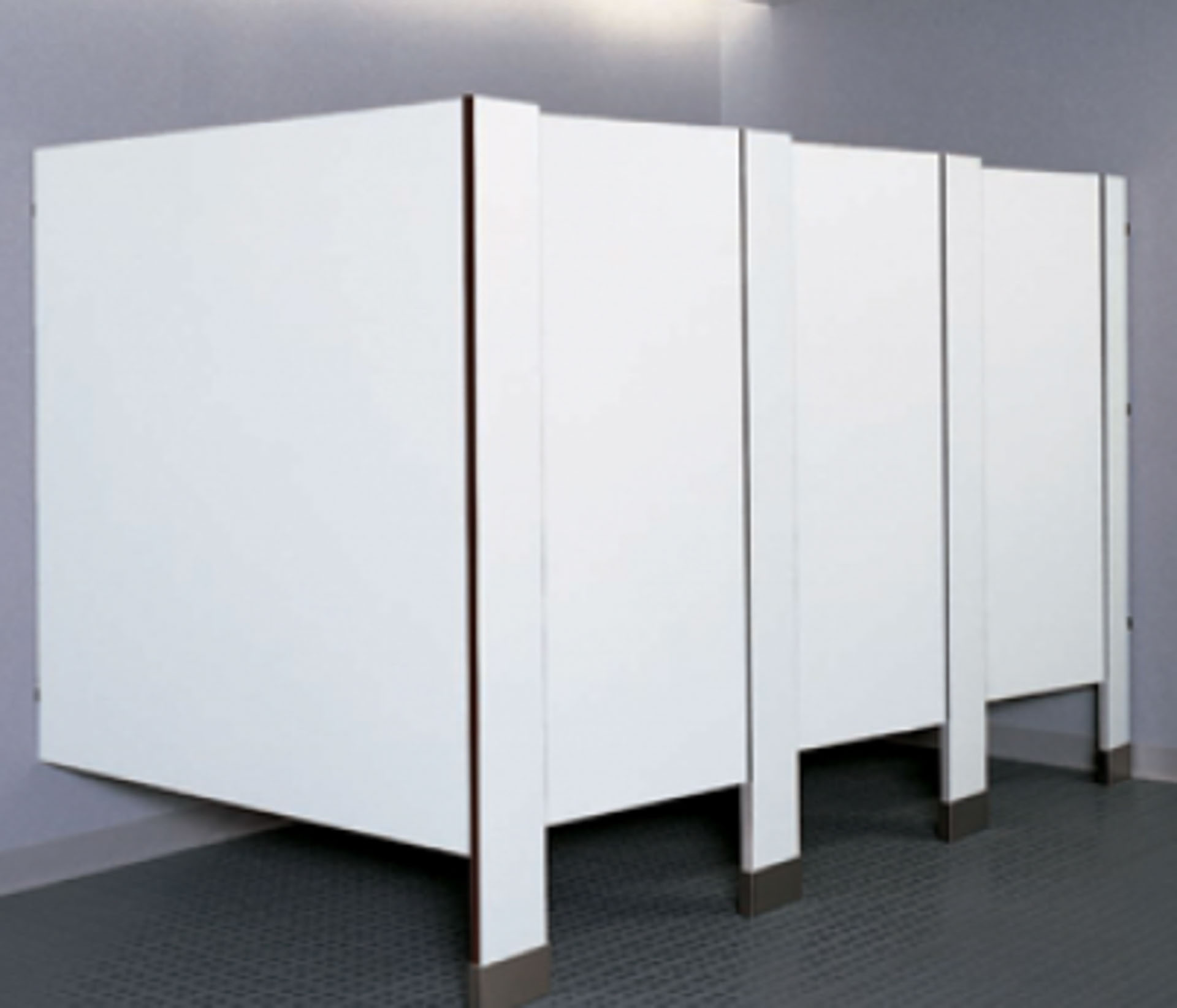 Floor-Anchored mounting
